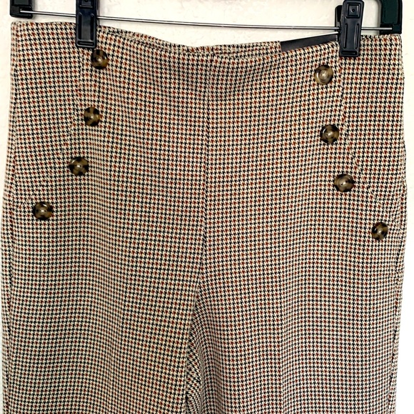 Super cute and stretchy high waisted mini plaid flared pant - Picture 4 of 4